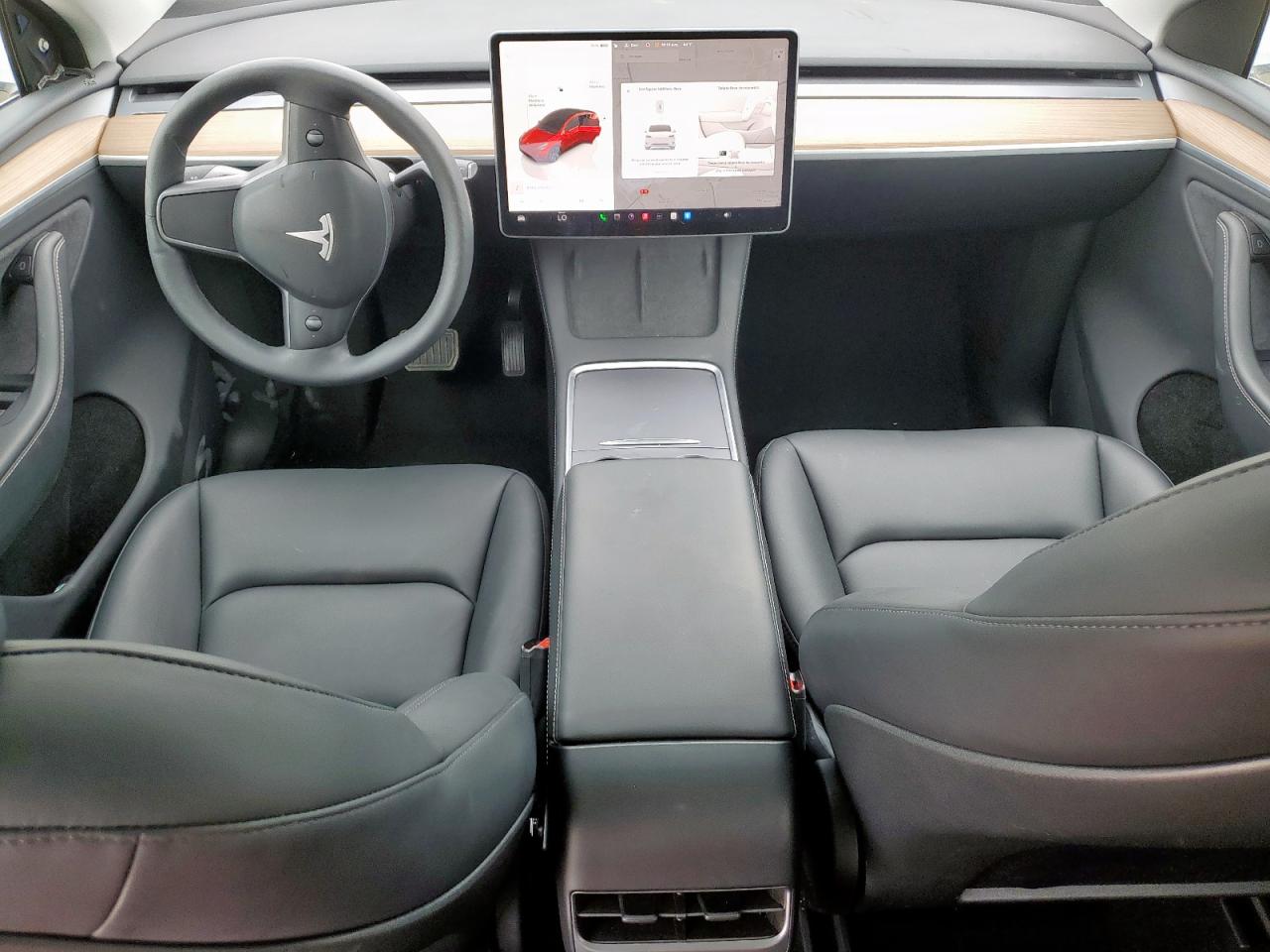 2024 Tesla Model Y VIN: 7SAYGDEDXRA327568 Lot: 56755505