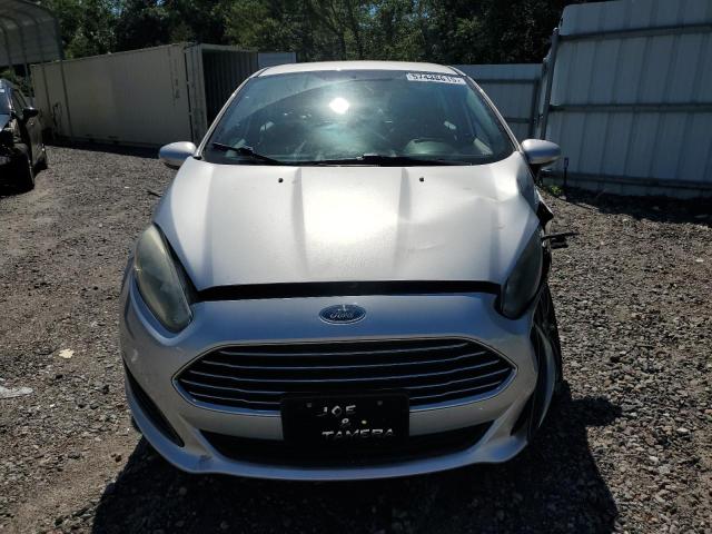  FORD FIESTA 2018 Сріблястий