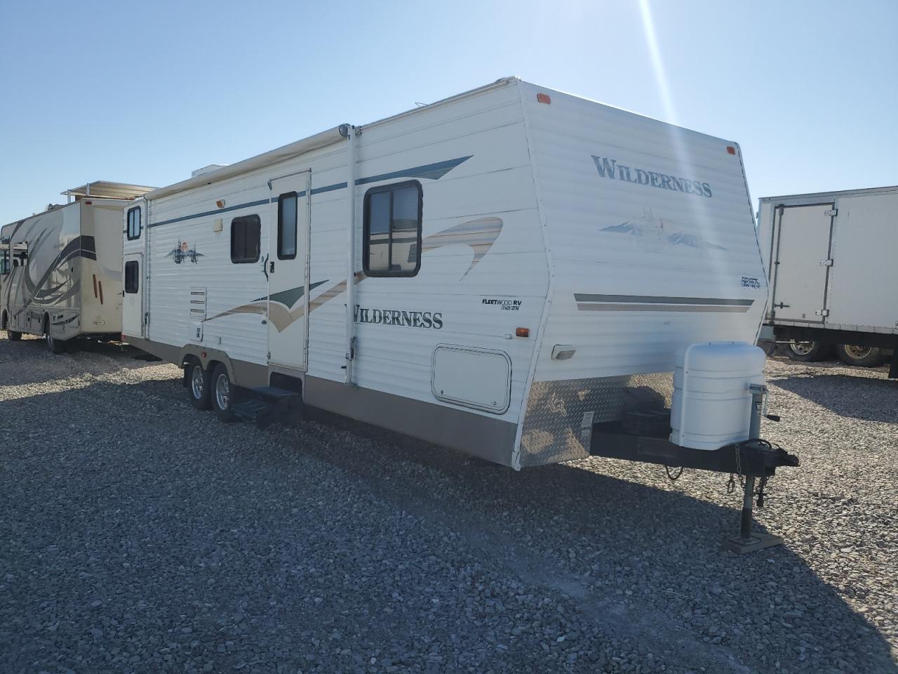 2005 Fleetwood Wilderness იყიდება North Las Vegas-ში, NV - Minor Dent/Scratches