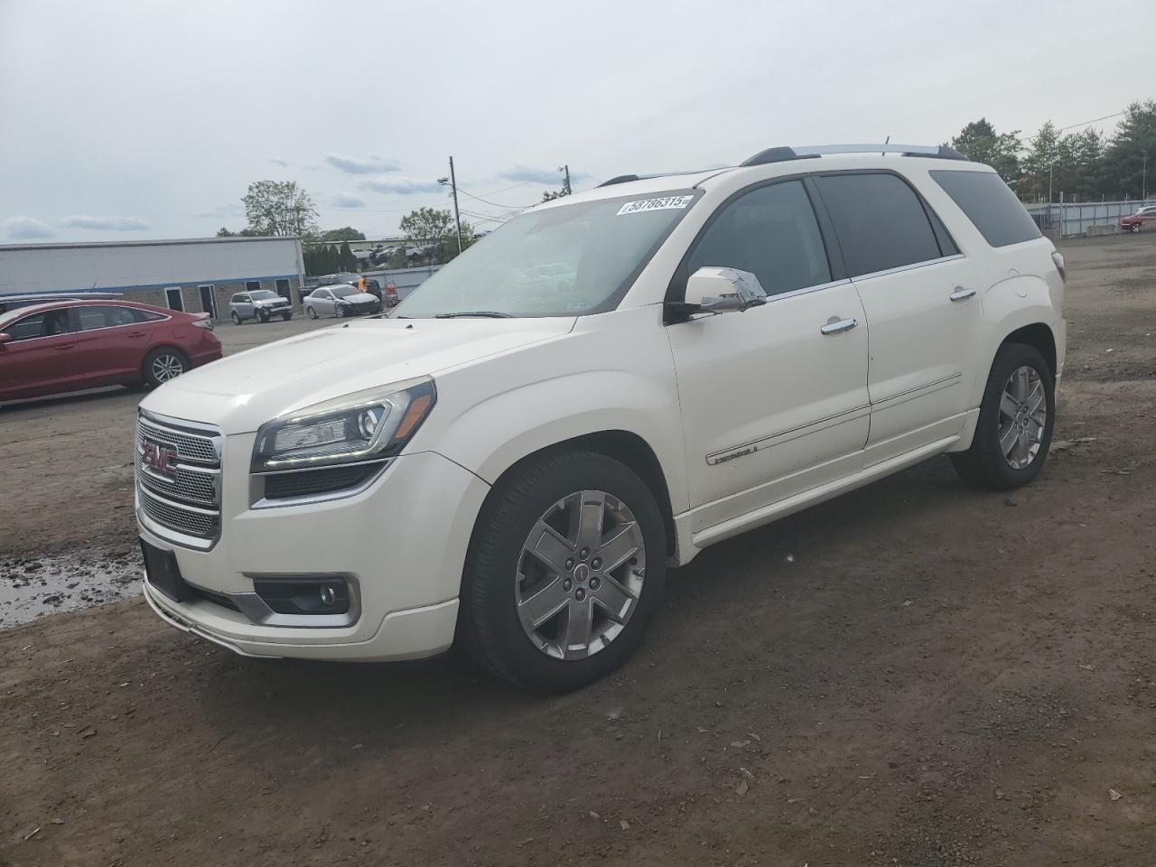 2015 Gmc Acadia Denali იყიდება New Britain-ში, CT - Minor Dent/Scratches