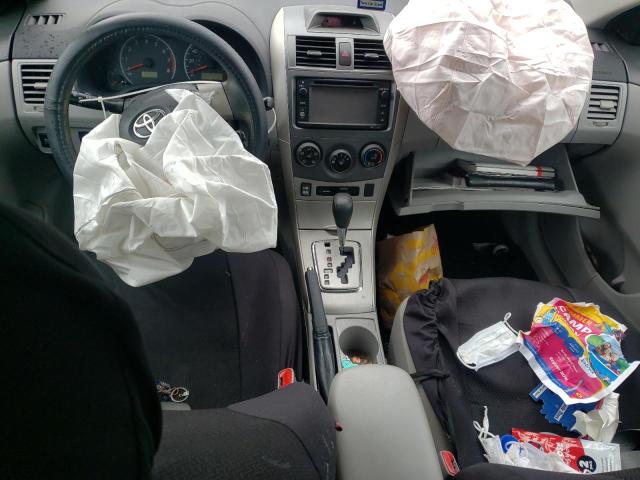 Седани TOYOTA COROLLA 2013 Сірий