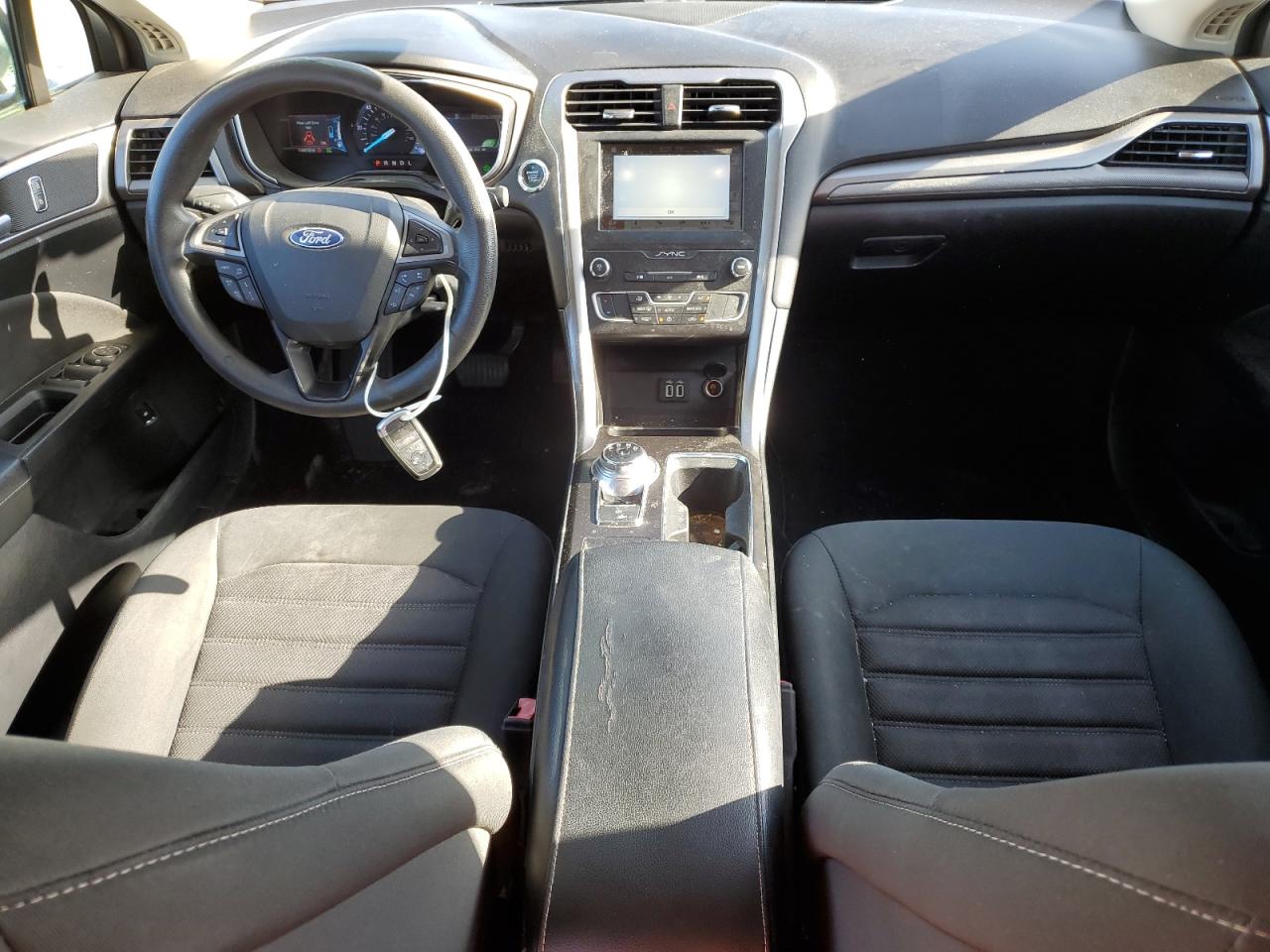 2019 Ford Fusion Se VIN: 3FA6P0LU2KR124851 Lot: 54041585