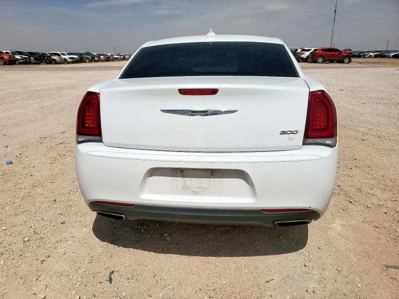  CHRYSLER 300 2019 White
