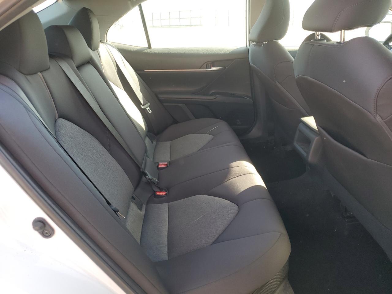 2019 Toyota Camry Le VIN: 4T1B31HKXKU008075 Lot: 56932735