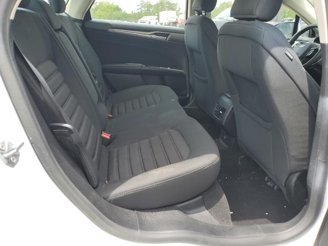 2019 Ford Fusion Se VIN: 3FA6P0LU4KR124852 Lot: 54035935