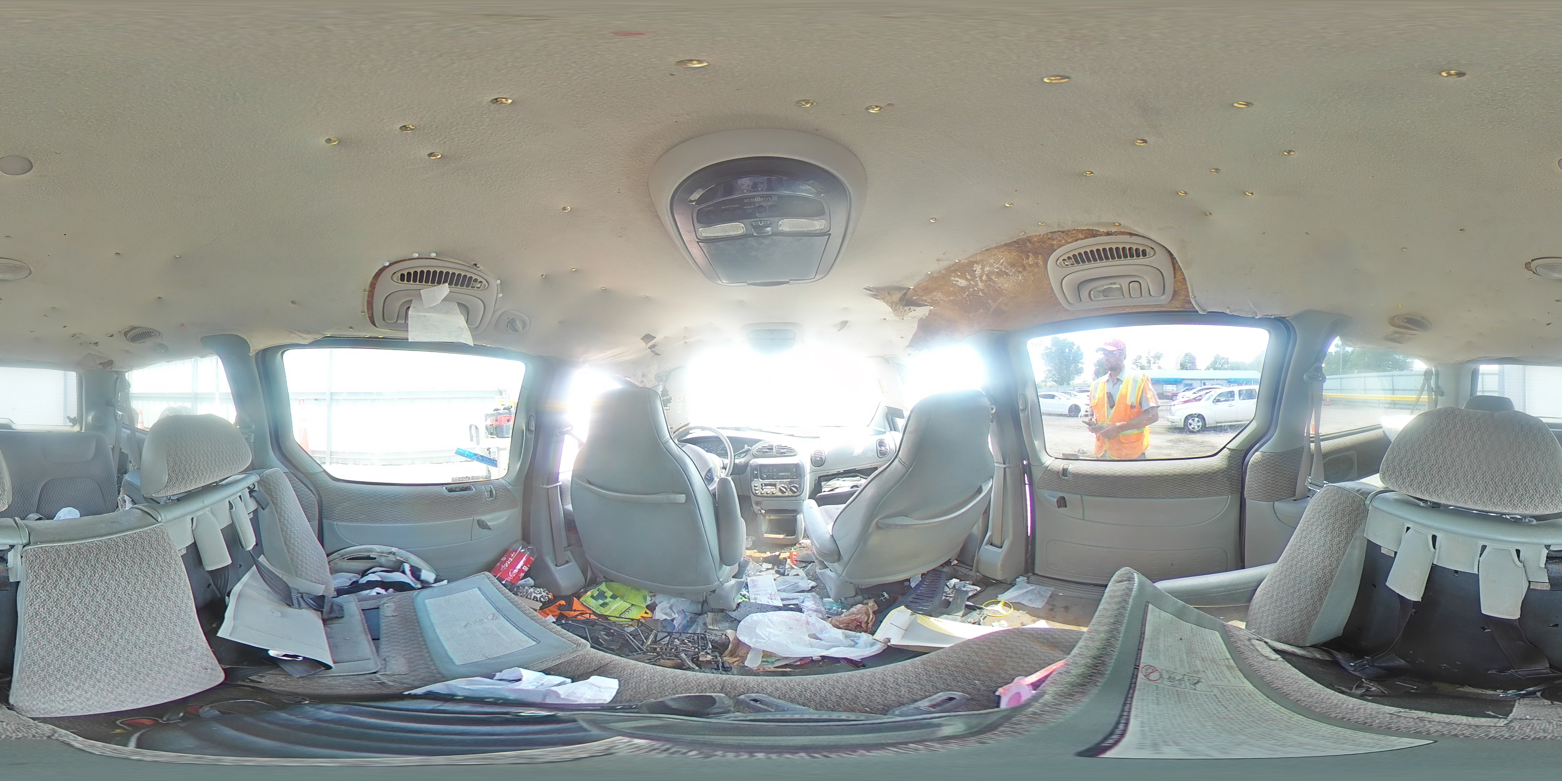 1999 Dodge Grand Caravan Se VIN: 2B4GP44G1XR422428 Lot: 55730435