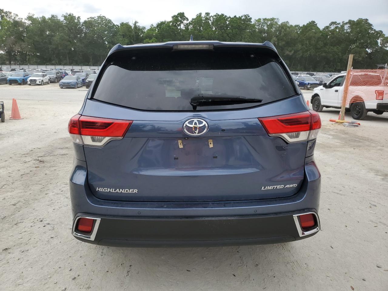 2017 Toyota Highlander Limited VIN: 5TDDZRFH5HS424856 Lot: 56175815