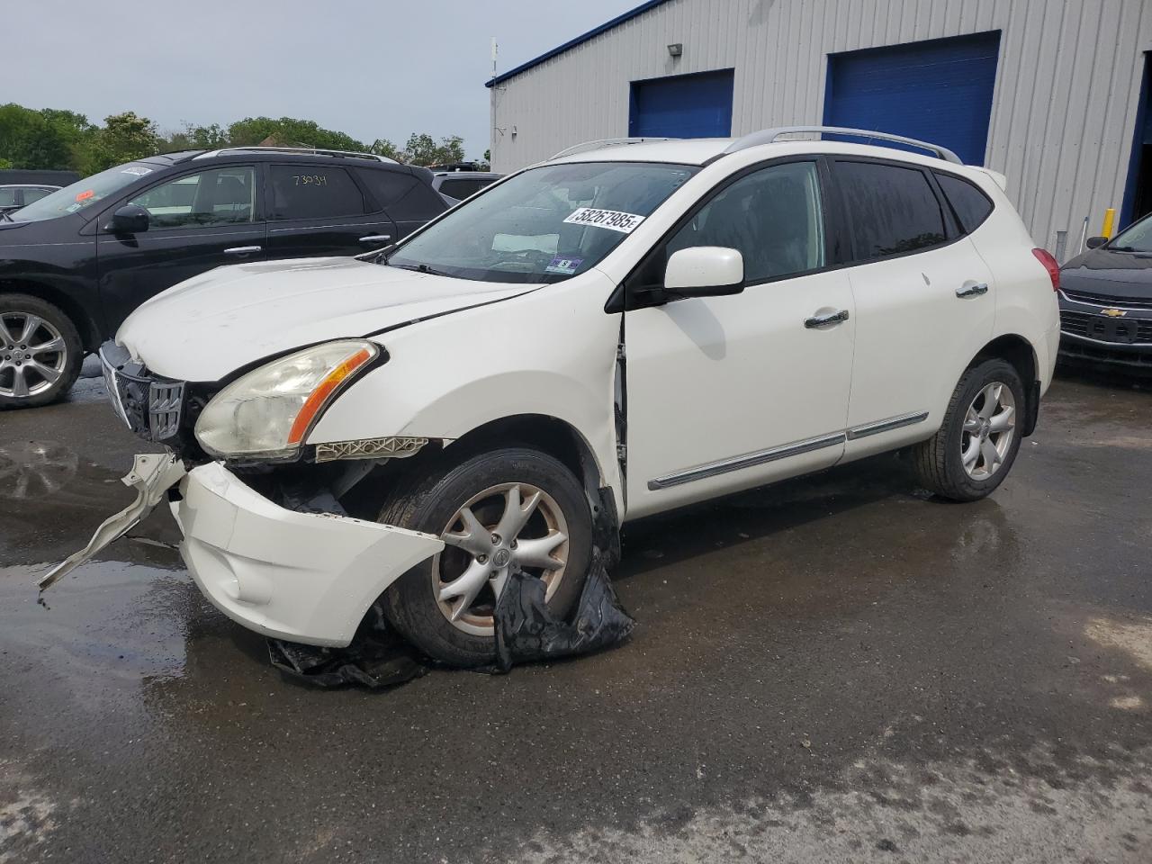 2011 Nissan Rogue S للبيع في Glassboro، NJ - Front End