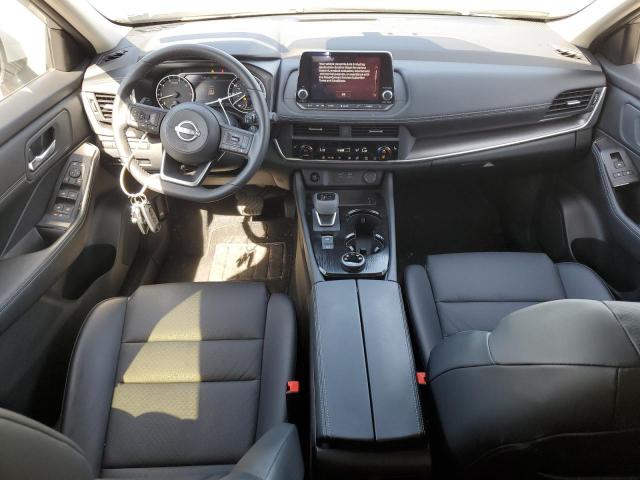  NISSAN ROGUE 2024 Srebrny