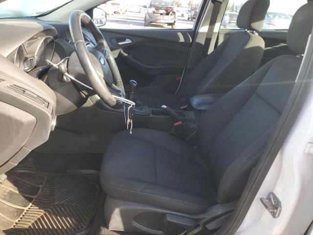 Sedans FORD FOCUS 2016 White