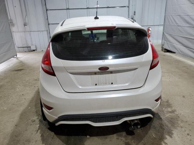 Hatchbacks FORD FIESTA 2016 White