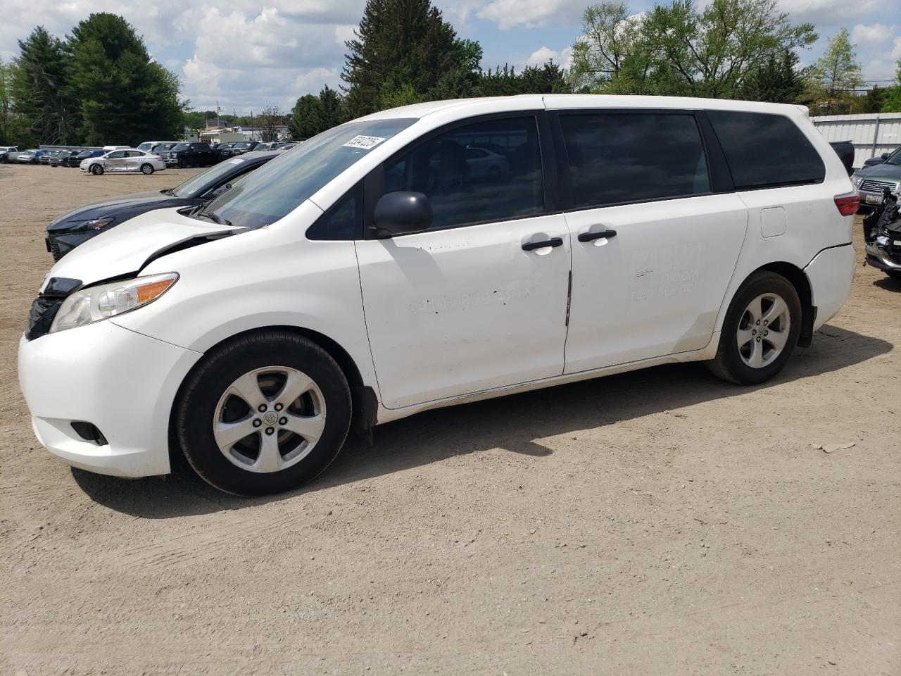 2017 Toyota Sienna zu verkaufen in Finksburg, MD - All Over
