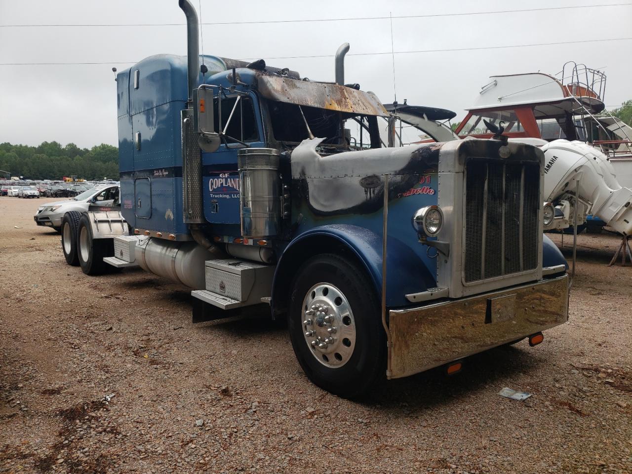 2000 Peterbilt 379 Semi Truck იყიდება Charles City-ში, VA - Burn - Engine