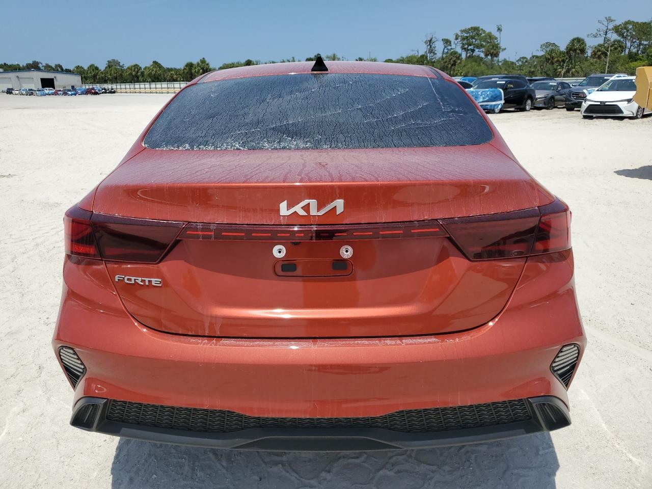 2023 Kia Forte - Image 6