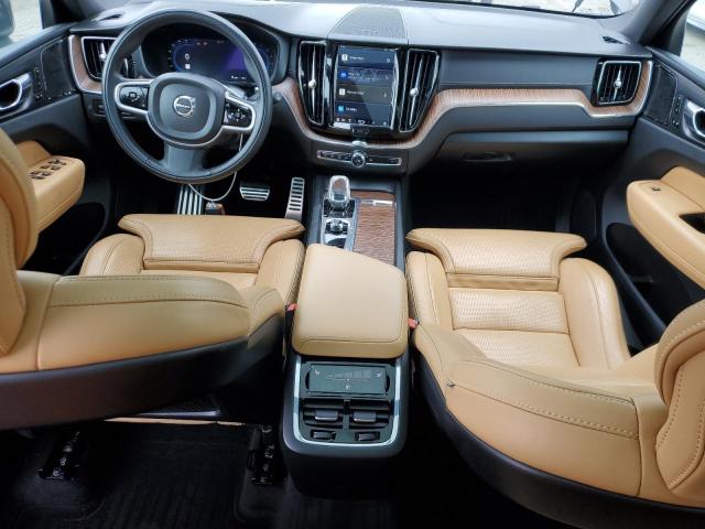  VOLVO XC60 B5 IN 2022 Szary