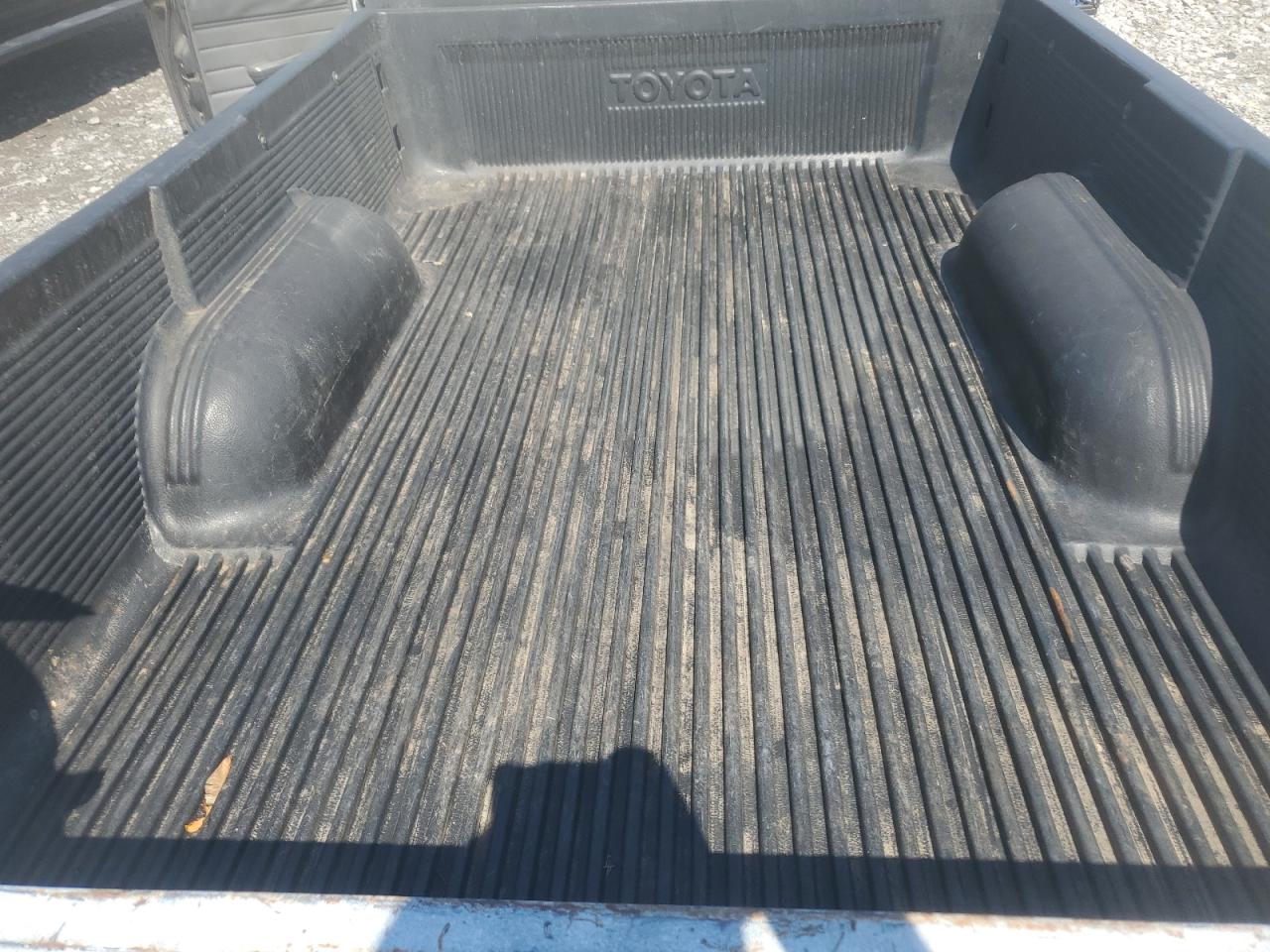 1987 Toyota Pickup 1/2 Ton Rn55 Dlx VIN: JT4RN55D0H7024996 Lot: 57087595