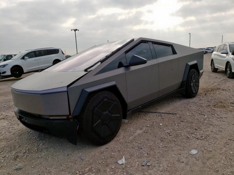 2024 Tesla Cybertruck   