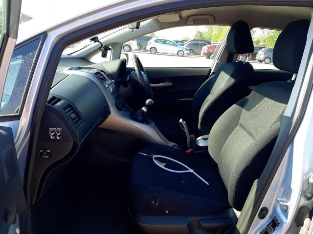 2008 TOYOTA AURIS TR V
