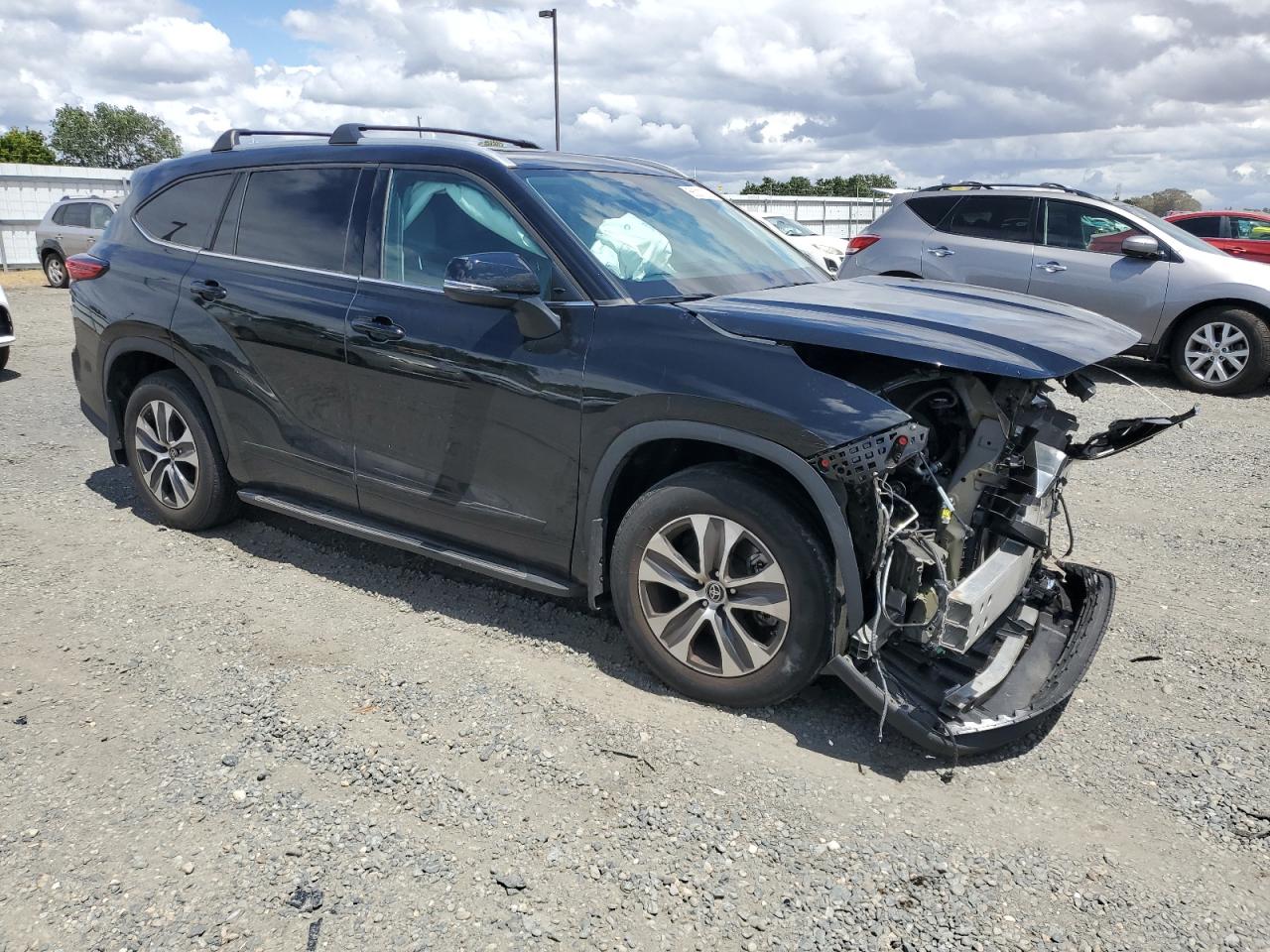 2022 Toyota Highlander Xle VIN: 5TDHZRBH0NS202972 Lot: 56211025
