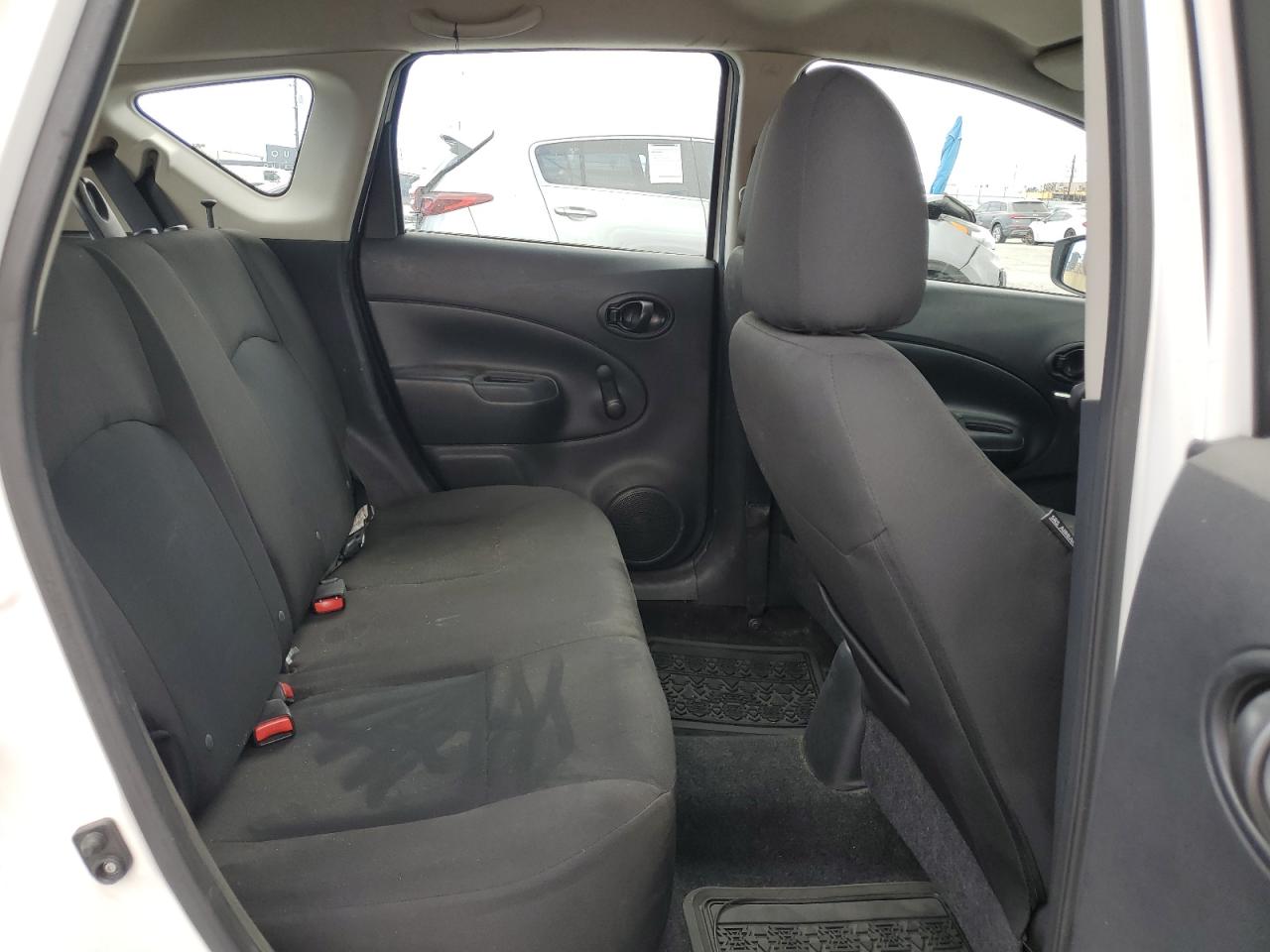 2015 Nissan Versa Note S VIN: 3N1CE2CP0FL396402 Lot: 56957015