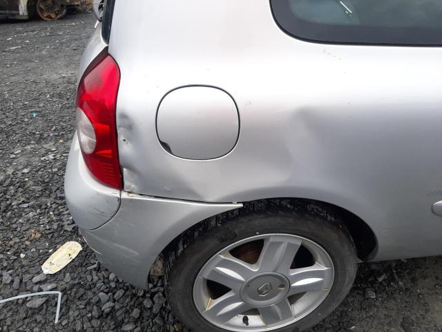 2005 RENAULT CLIO EXTRE
