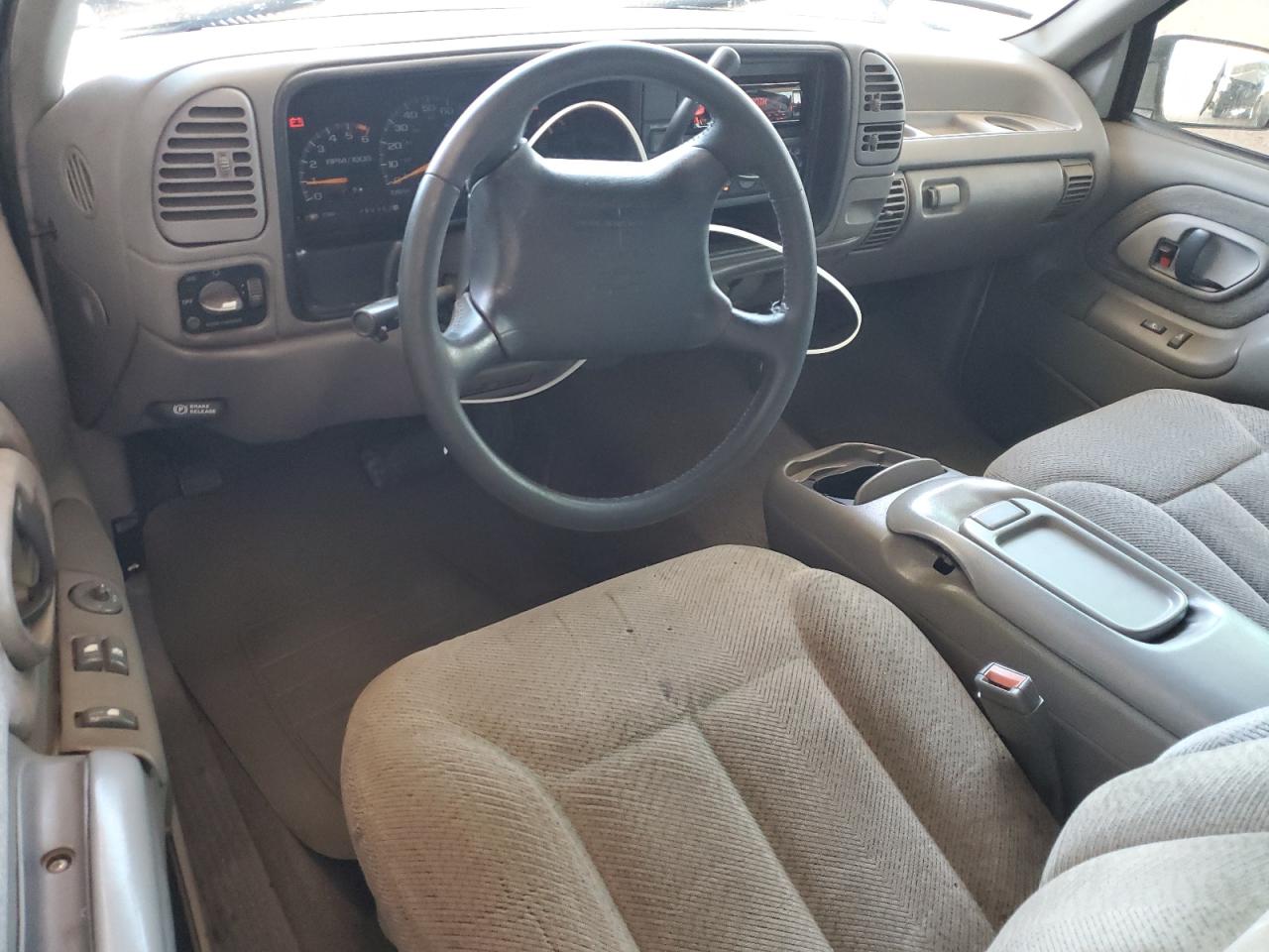 1996 Chevrolet Gmt-400 K1500 VIN: 2GCEK19R6T1249192 Lot: 56954435