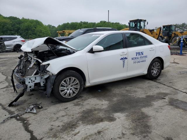  TOYOTA CAMRY 2013 Biały