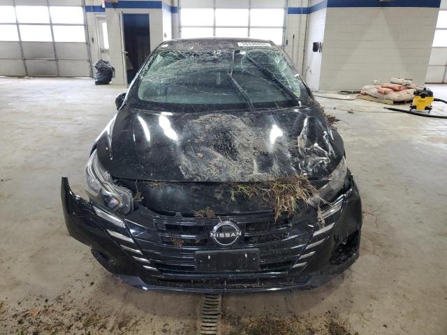  NISSAN VERSA 2023 Чорний