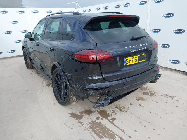 2016 PORSCHE CAYENNE V8