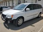 2016 Chrysler Town & Country Touring للبيع في Louisville، KY - Front End