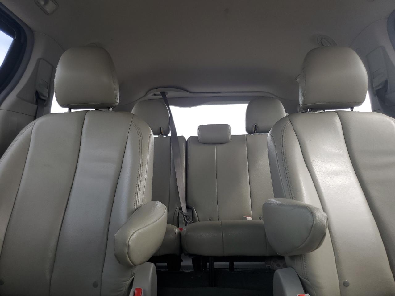 2011 Toyota Sienna Le VIN: 5TDJK3DC3BS021400 Lot: 56679375