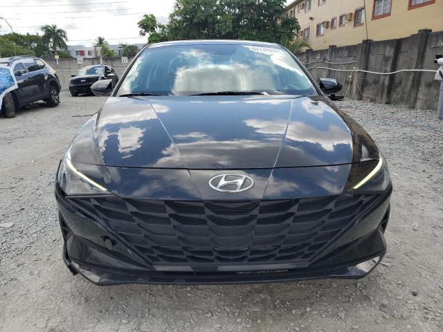  HYUNDAI ELANTRA 2022 Чорний