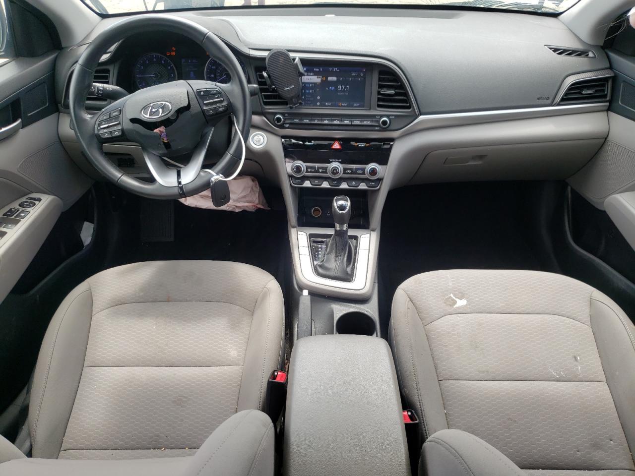 2020 Hyundai Elantra - Image 8