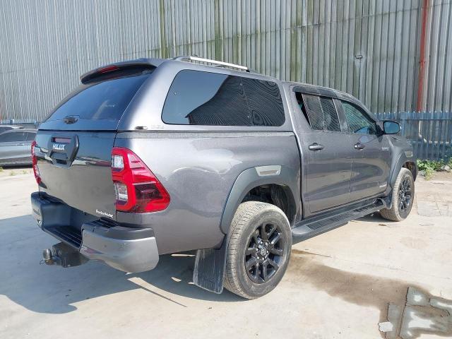 2022 TOYOTA HILUX INVI