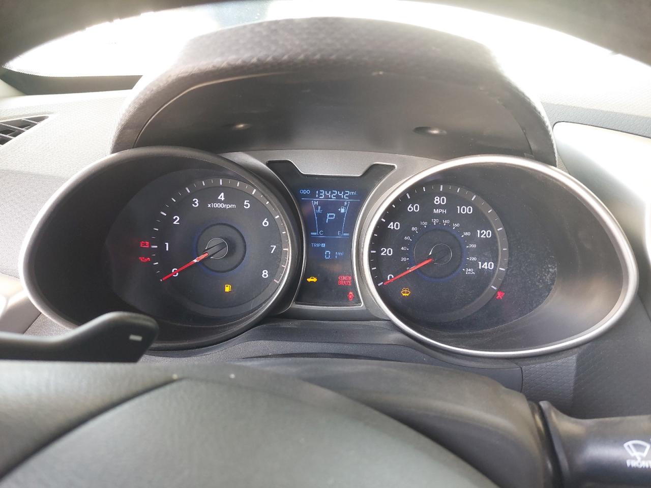 KMHTC6AD8GU270830 - 2016 Hyundai VELOSTER - #undefined