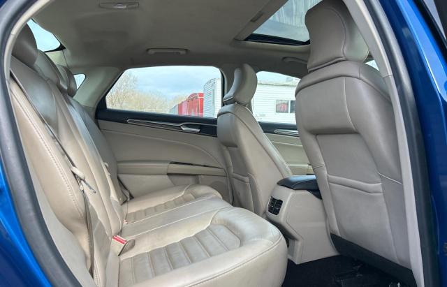 Sedans FORD FUSION 2017 Granatowy