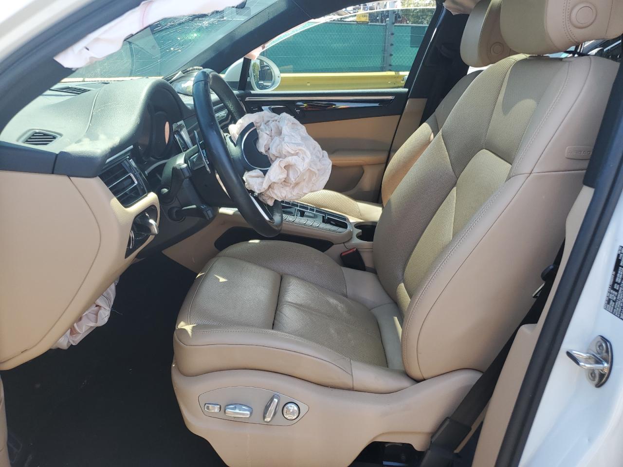 2020 Porsche Macan VIN: WP1AA2A58LLB12523 Lot: 56605715