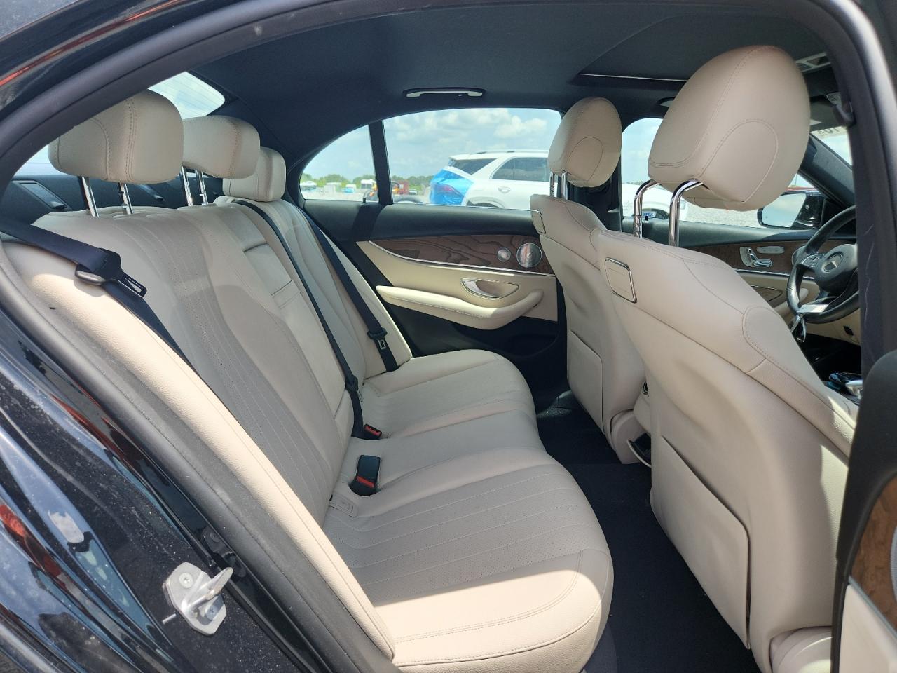 2018 Mercedes-Benz E 300 VIN: WDDZF4JB7JA409658 Lot: 58444115