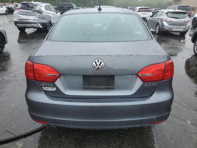 Sedans VOLKSWAGEN JETTA 2013 Szary
