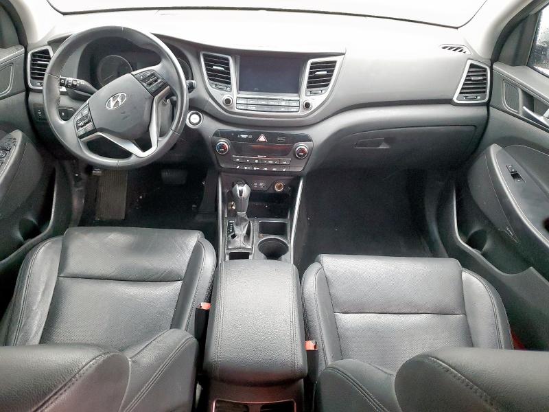  HYUNDAI TUCSON 2017 Серебристый