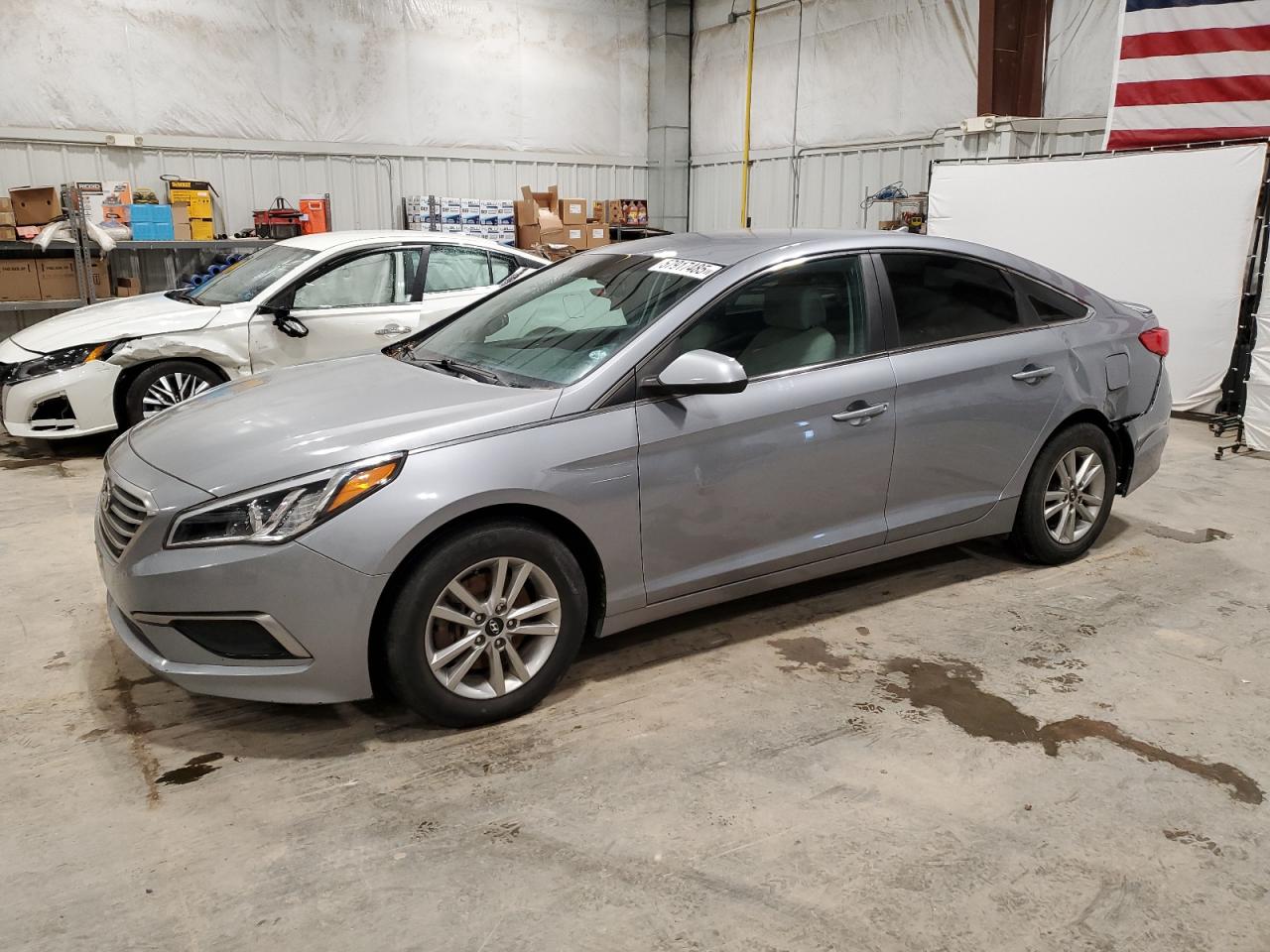 2016 Hyundai Sonata Se for Sale in Milwaukee, WI - Rear End