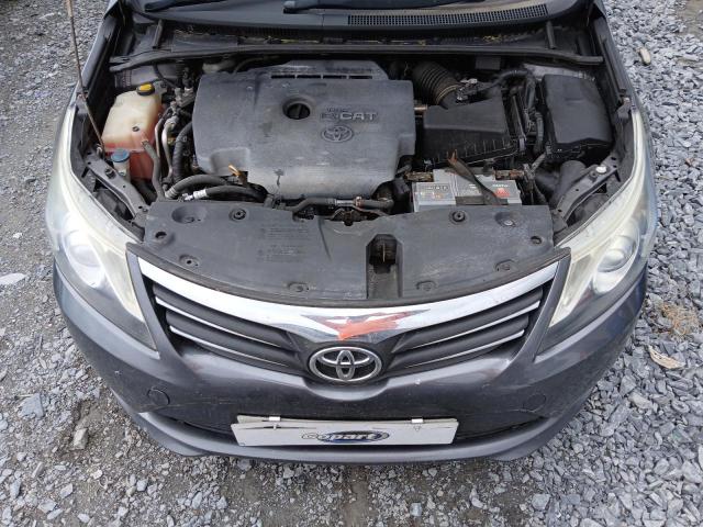 2013 TOYOTA AVENSIS TR