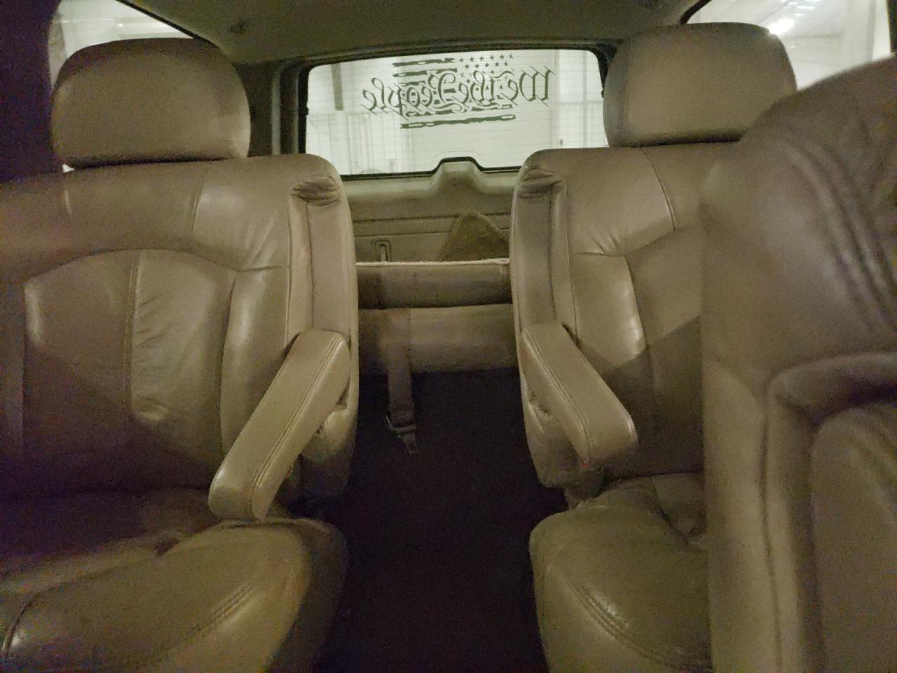 2002 Chevrolet Suburban K1500 VIN: 1GNFK16Z22J261487 Lot: 56291475