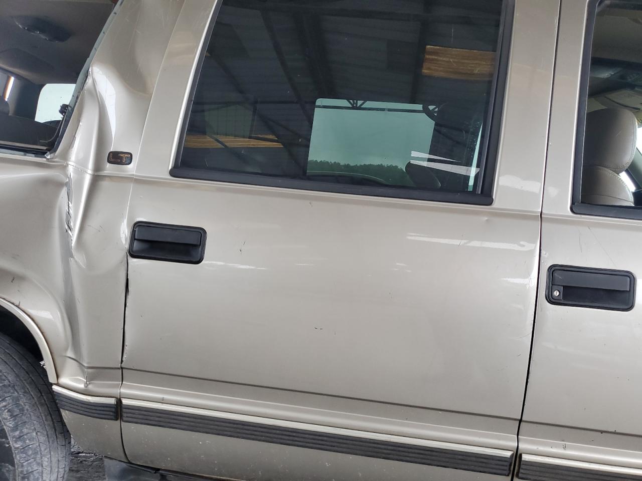 1999 Chevrolet Suburban C1500 VIN: 3GNEC16R1XG164265 Lot: 58345065
