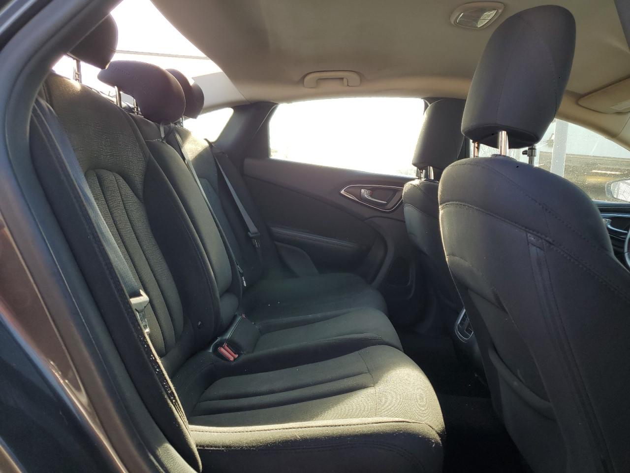 2015 Chrysler 200 Limited VIN: 1C3CCCAB2FN676407 Lot: 80158495