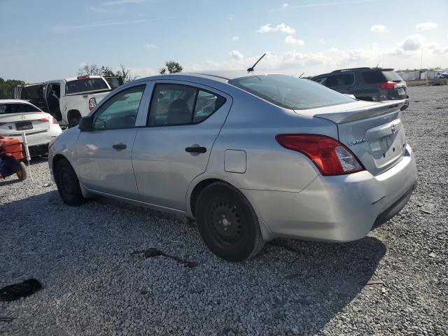  NISSAN VERSA 2015 Srebrny