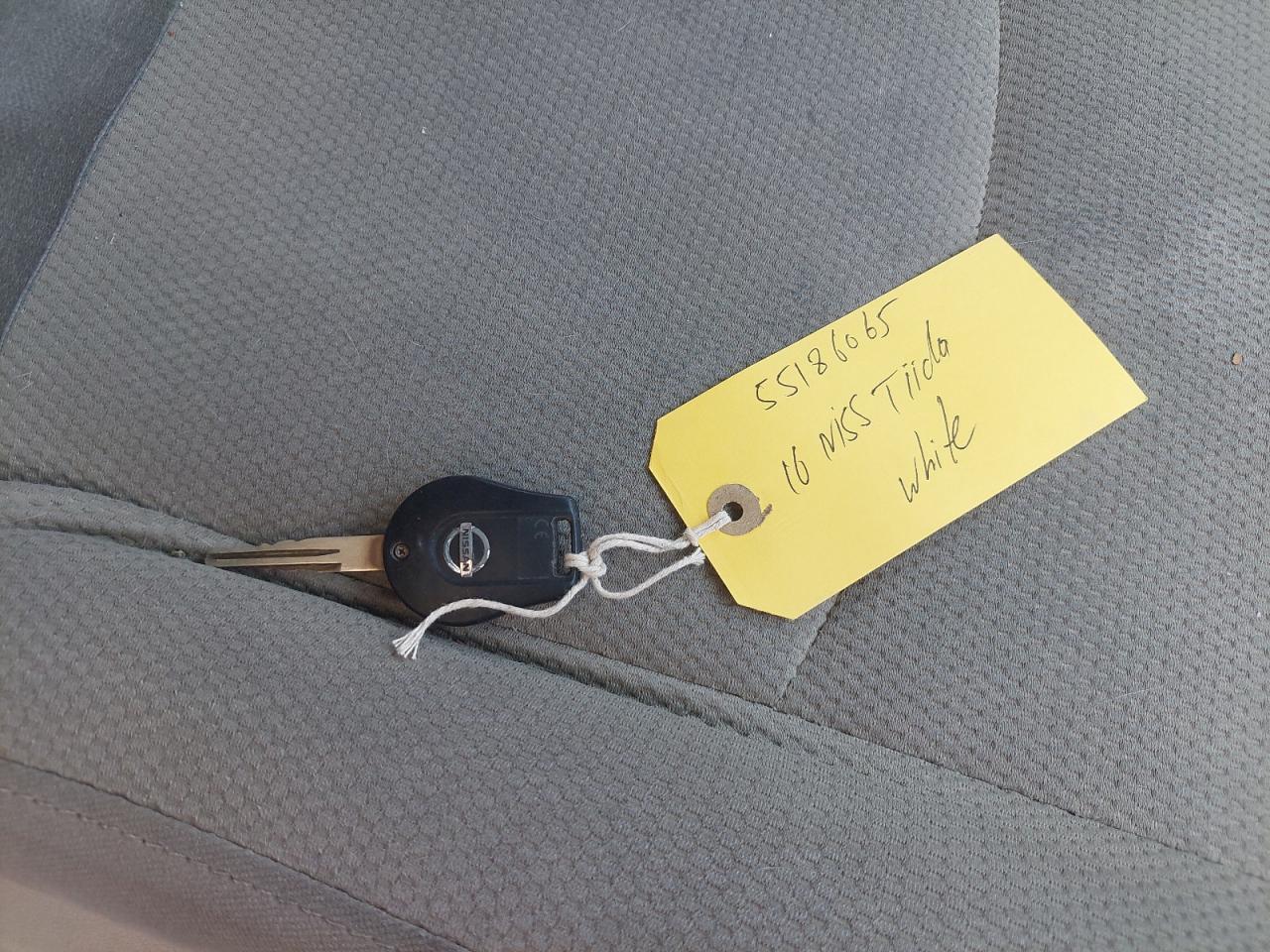 MNTBC2C93G6011063 - 2016 Nissan Tiida - #undefined