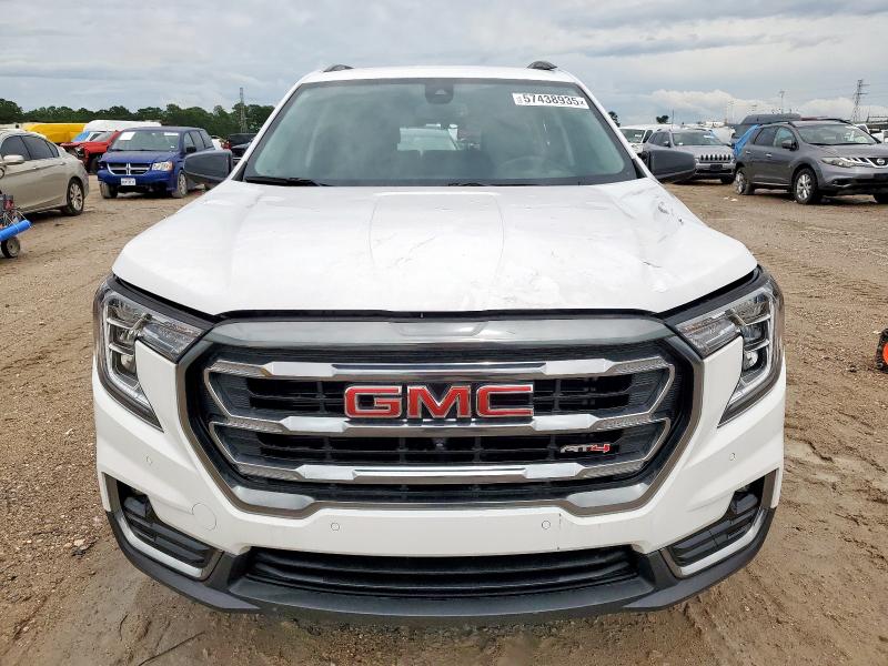  GMC TERRAIN AT 2024 Белы