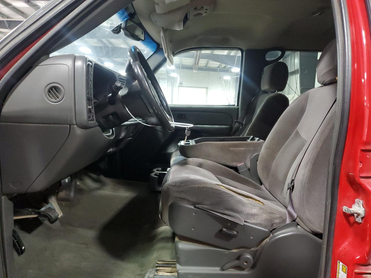 2005 GMC New Sierra K1500 VIN: 2GTEK13TX51305075 Lot: 56644435