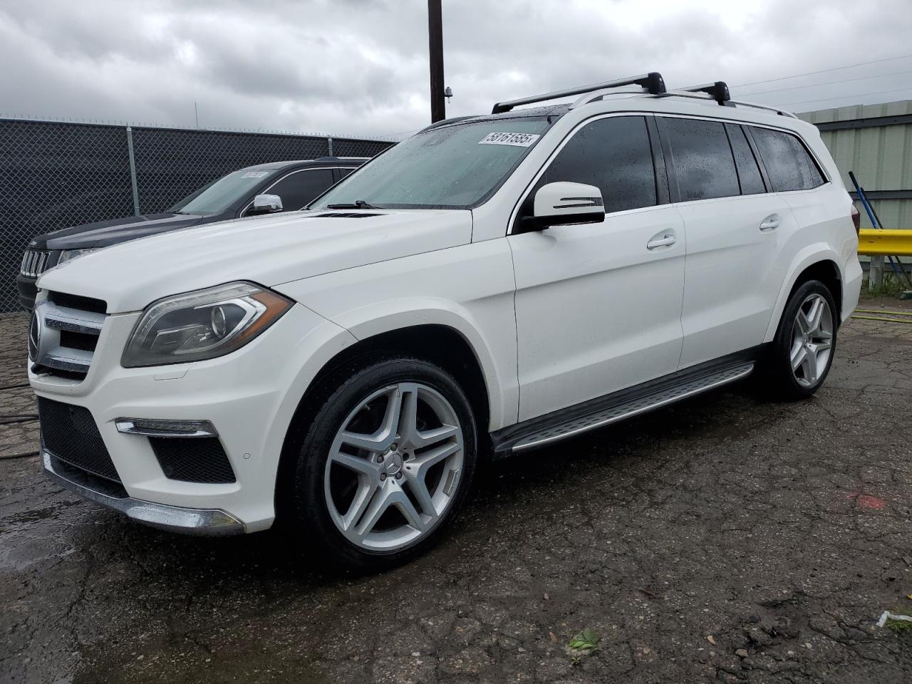 2014 Mercedes-Benz Gl 550 4Matic იყიდება Woodhaven-ში, MI - Minor Dent/Scratches